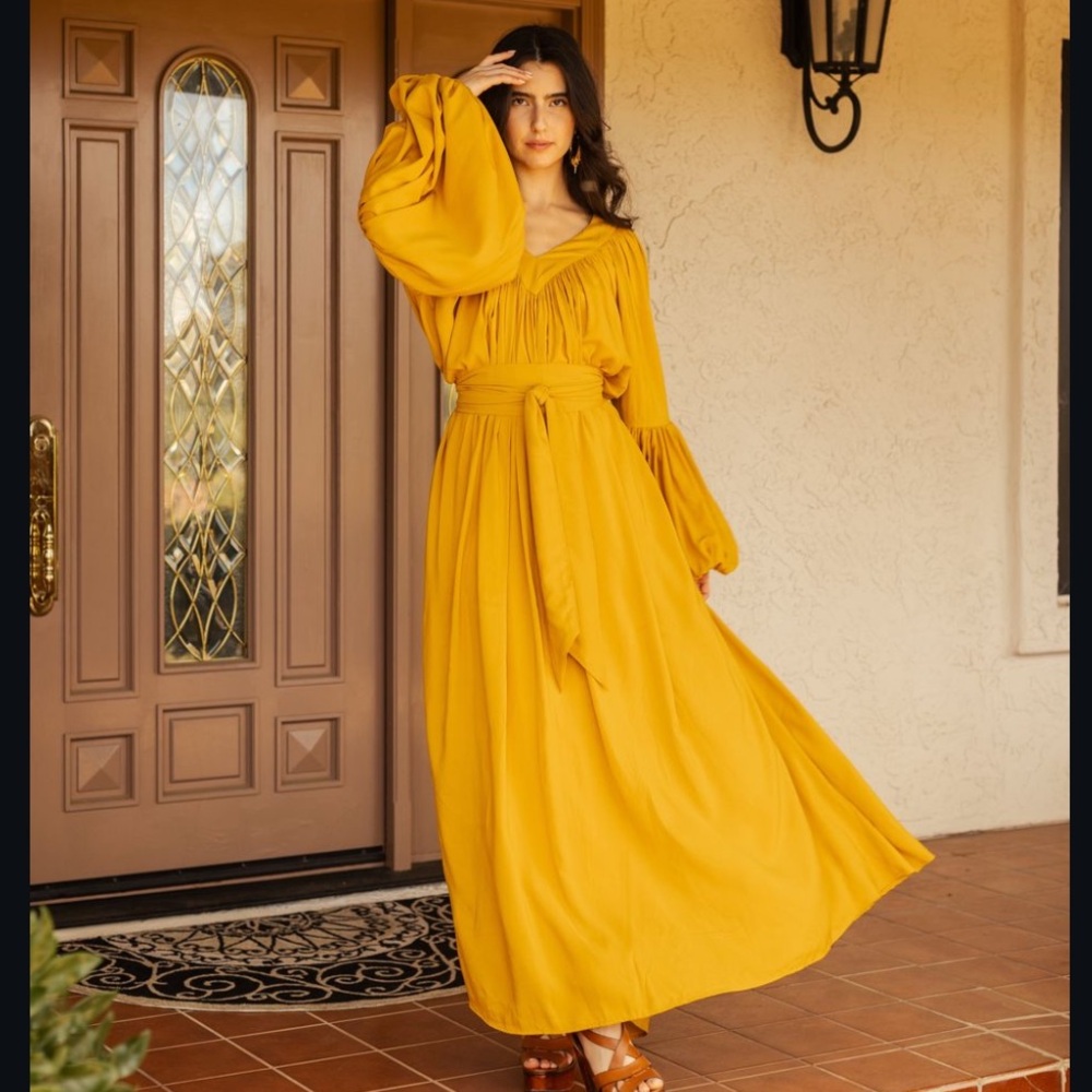 Jennafer Grace elegant yellow dress